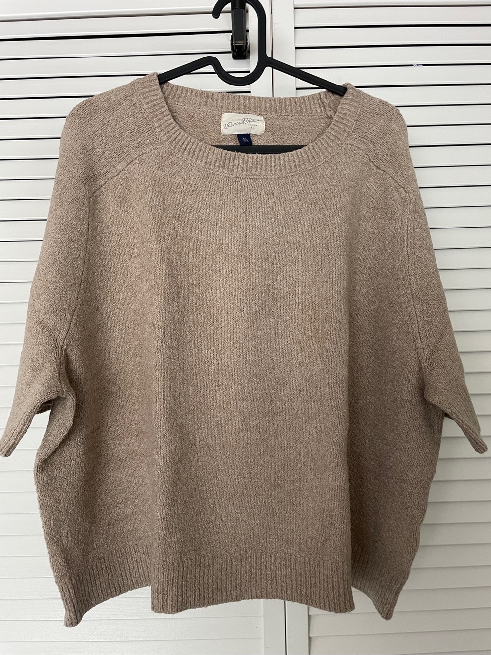 Universal Thread Women’s Short Sleeve Crewneck Pullover Sweater